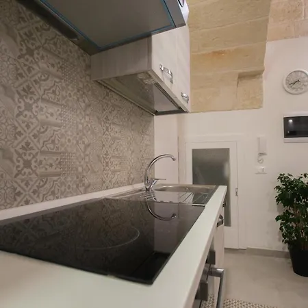 87 Holiday home *